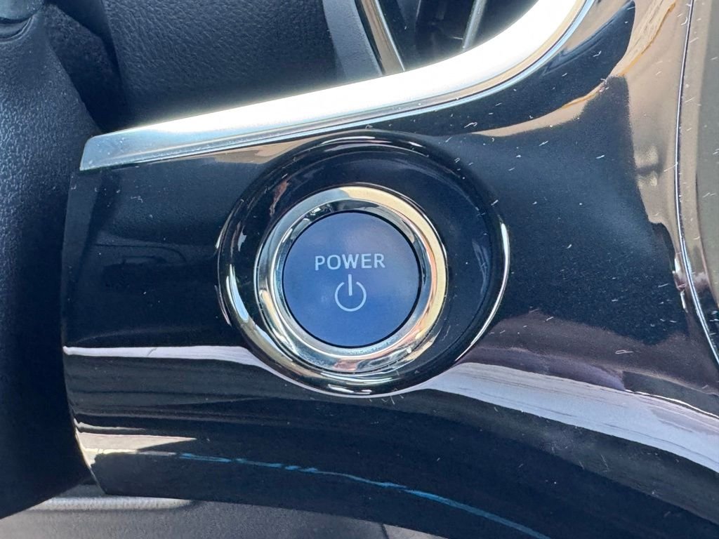 Used 2020 Red Toyota  image 12