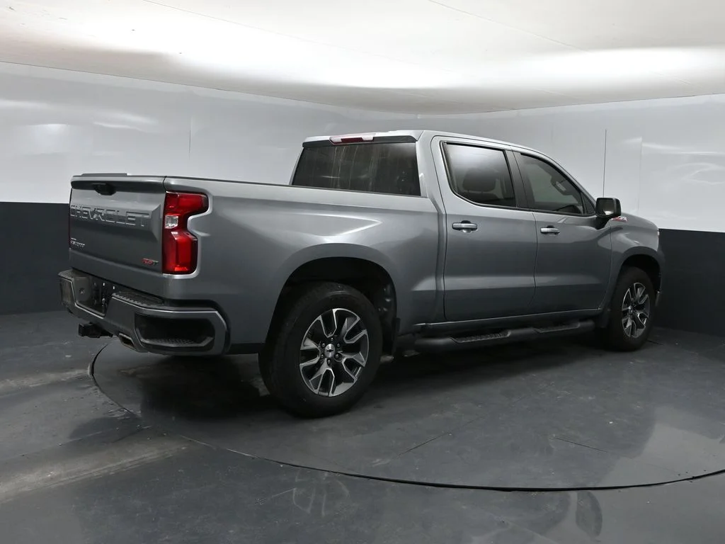Used 2024 Gray Chevrolet RST image 2