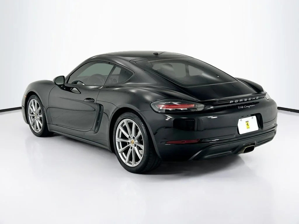 Used 2017 Black Porsche  image 7
