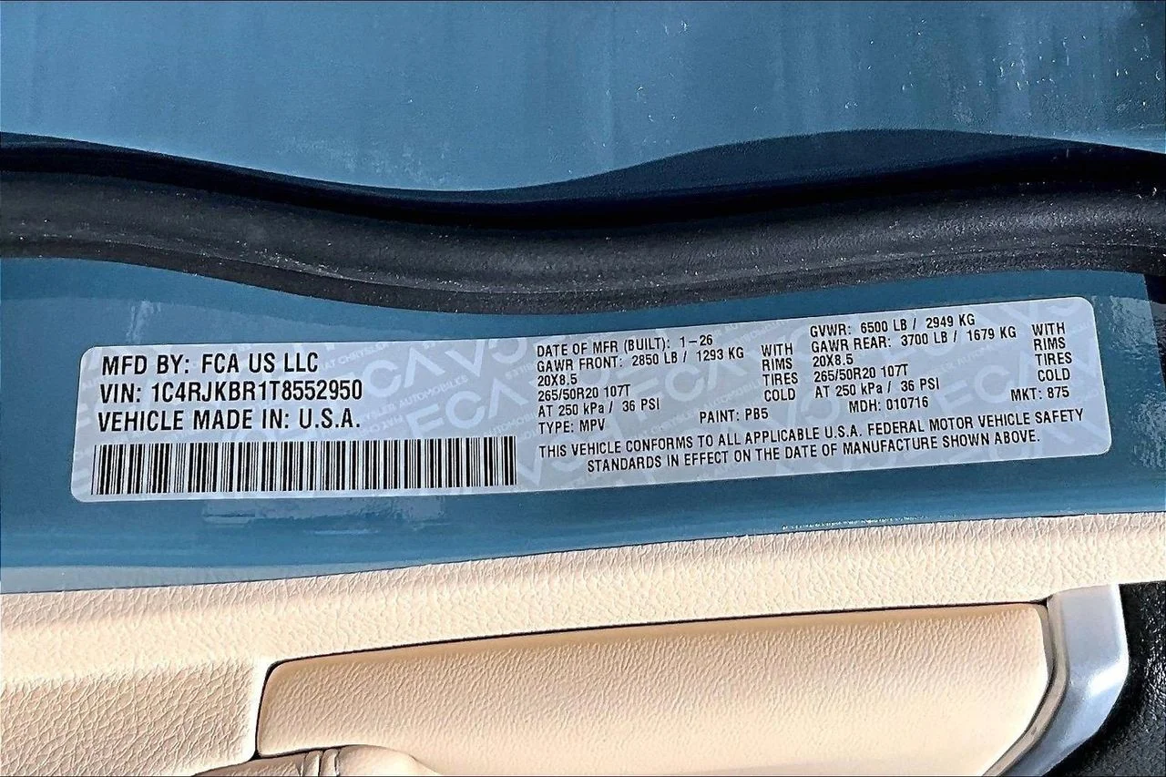 New 2026 Steel Blue Exterior Paint Jeep Limited image 37