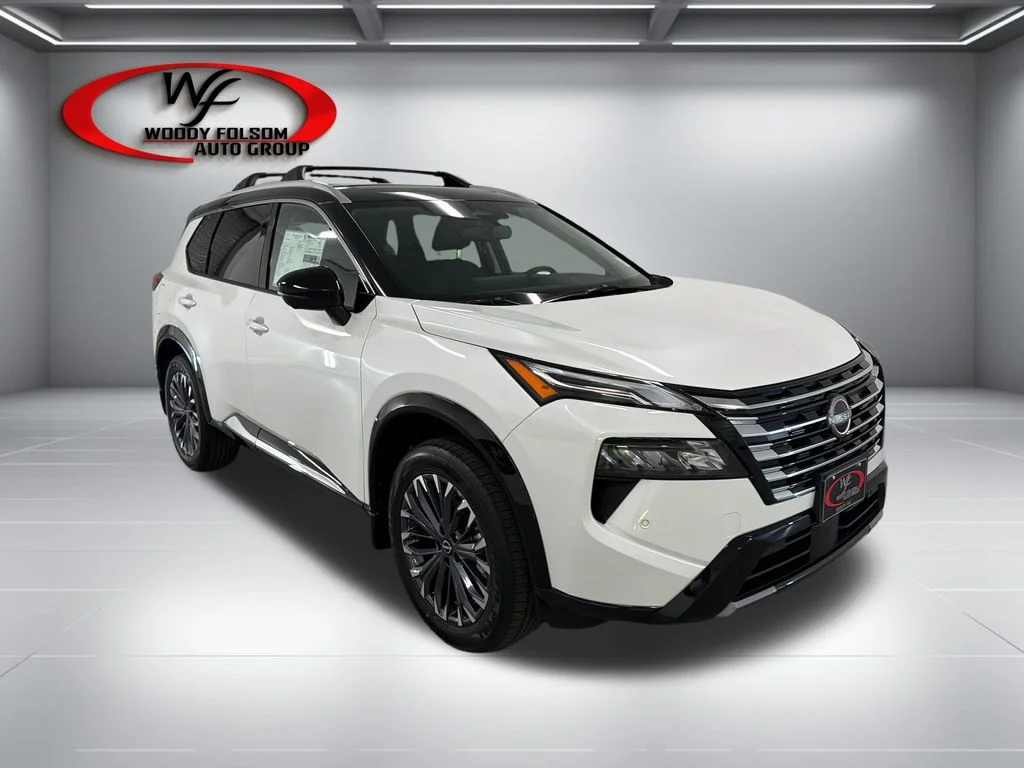 New 2026 Everest White Pearl TriCoat / Super Black Two-tone Nissan Platinum image 3