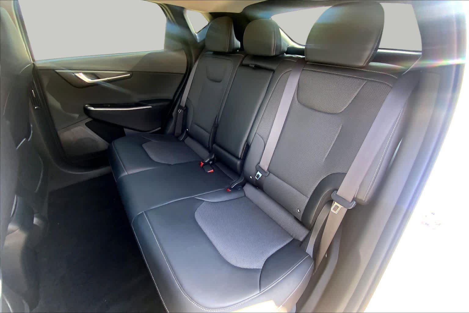 Certified Used 2024 Snow White Pearl Kia Light Long Range image 17