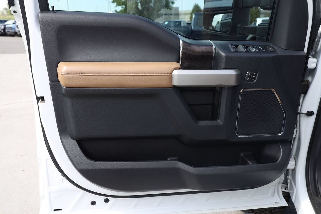 Used 2022 Oxford White Ford LARIAT image 10