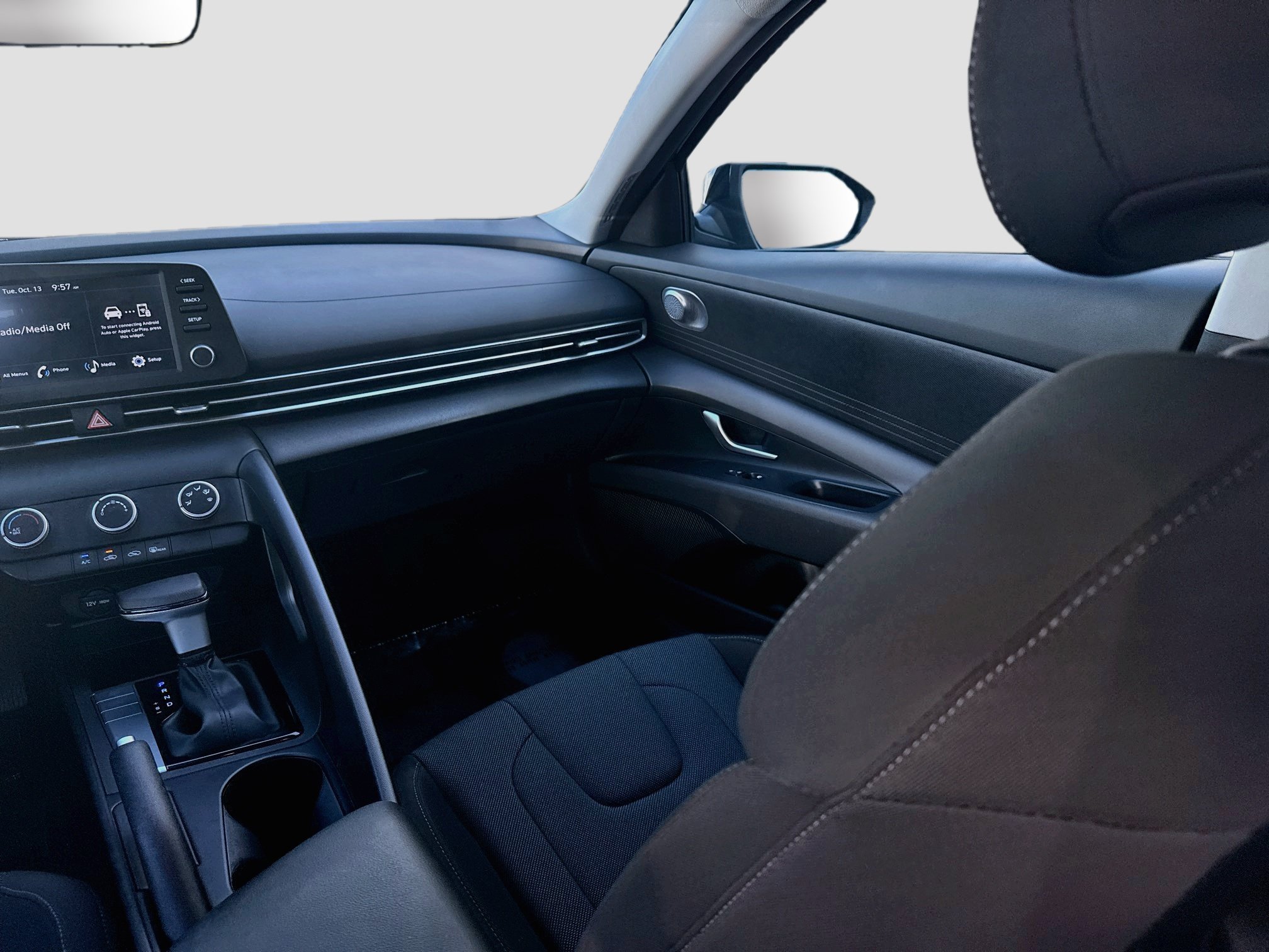 Used 2025 Abyss Black Hyundai SE image 19