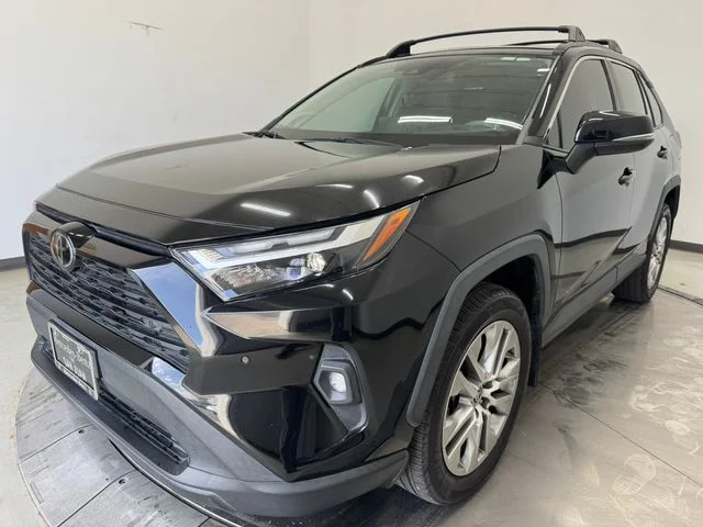 Used 2024 Midnight Black Metallic Toyota XLE Premium image 31