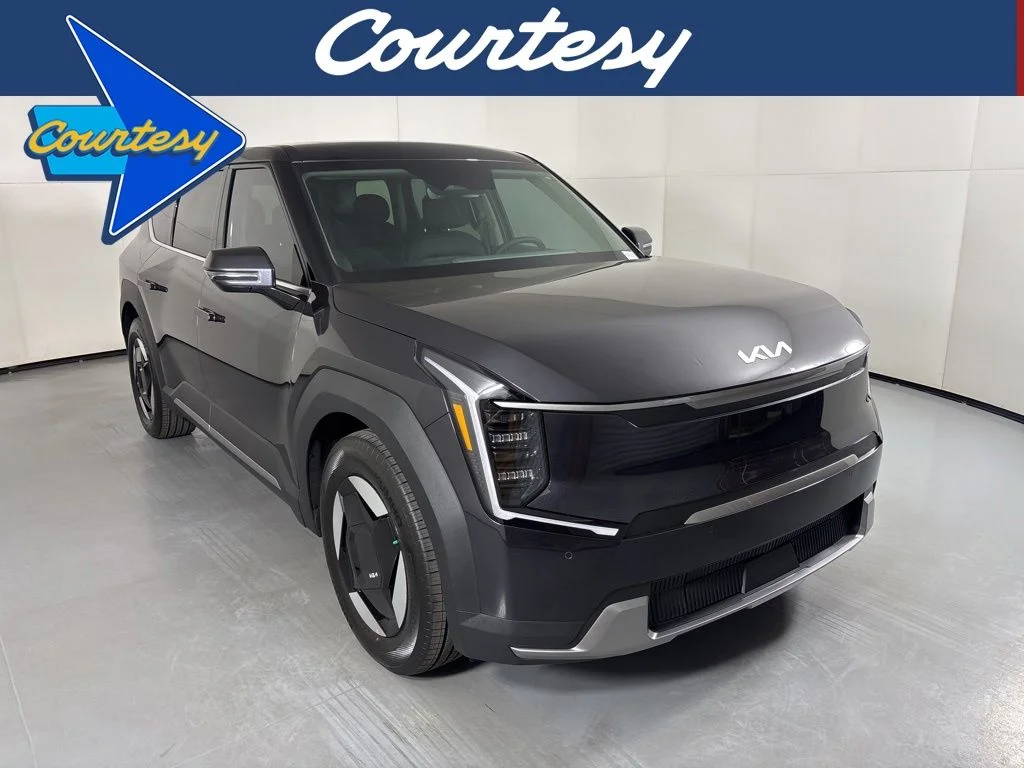 2026 Kia EV9 Light L/R's photo