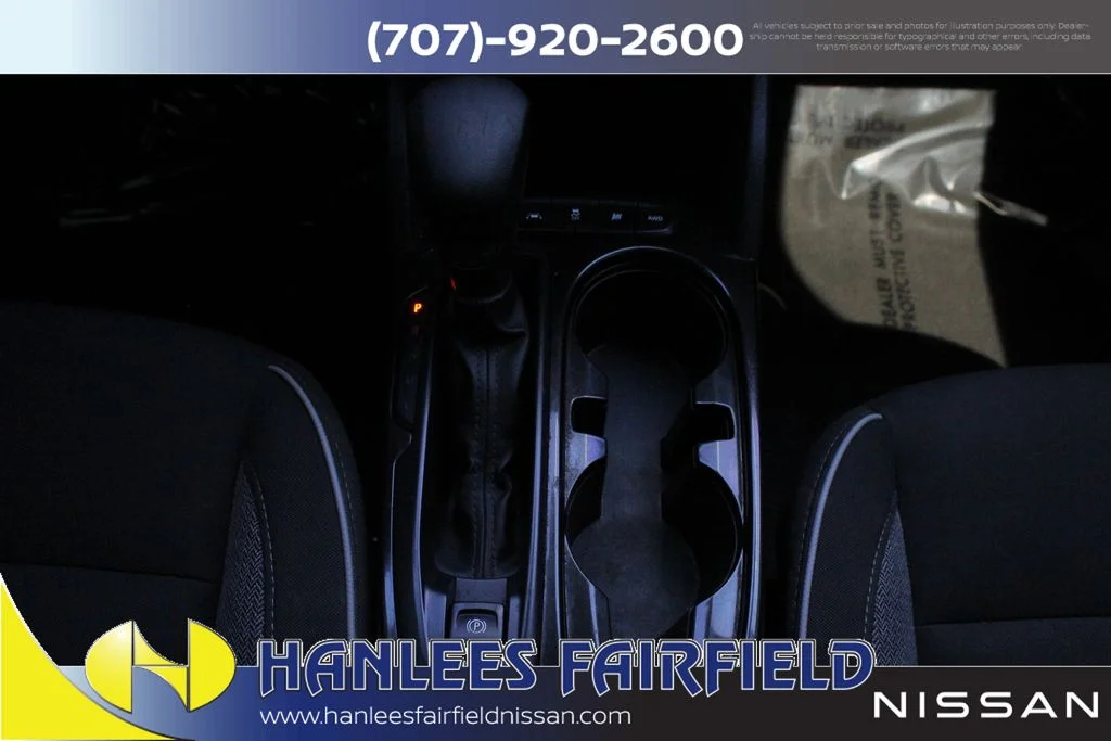 Used 2023 White Chevrolet LT image 19
