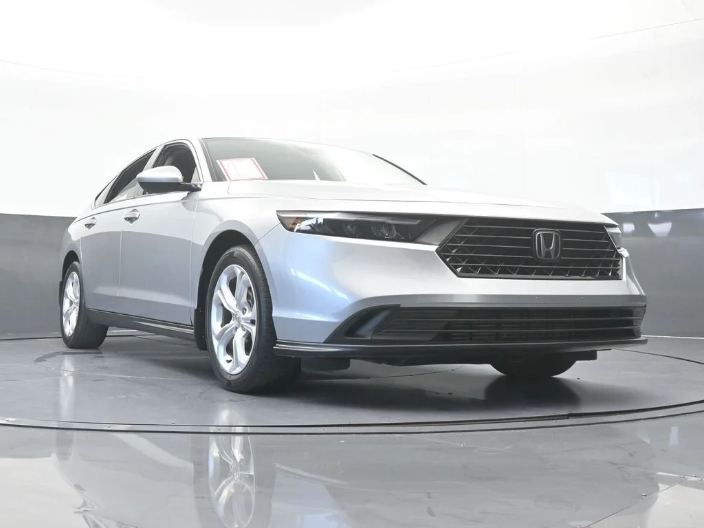 Used 2024 Silver Honda LX image 59