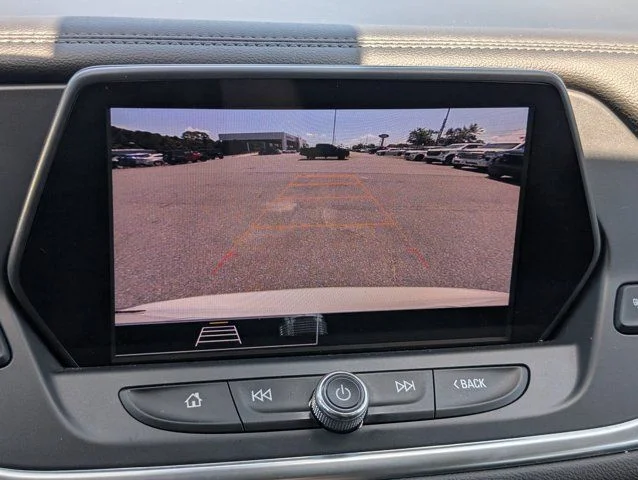 Used 2021 Summit White Chevrolet LT image 18