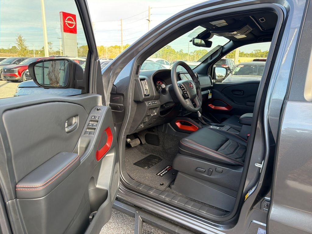New 2026 Nissan Frontier PRO-4X 4D Crew Cab