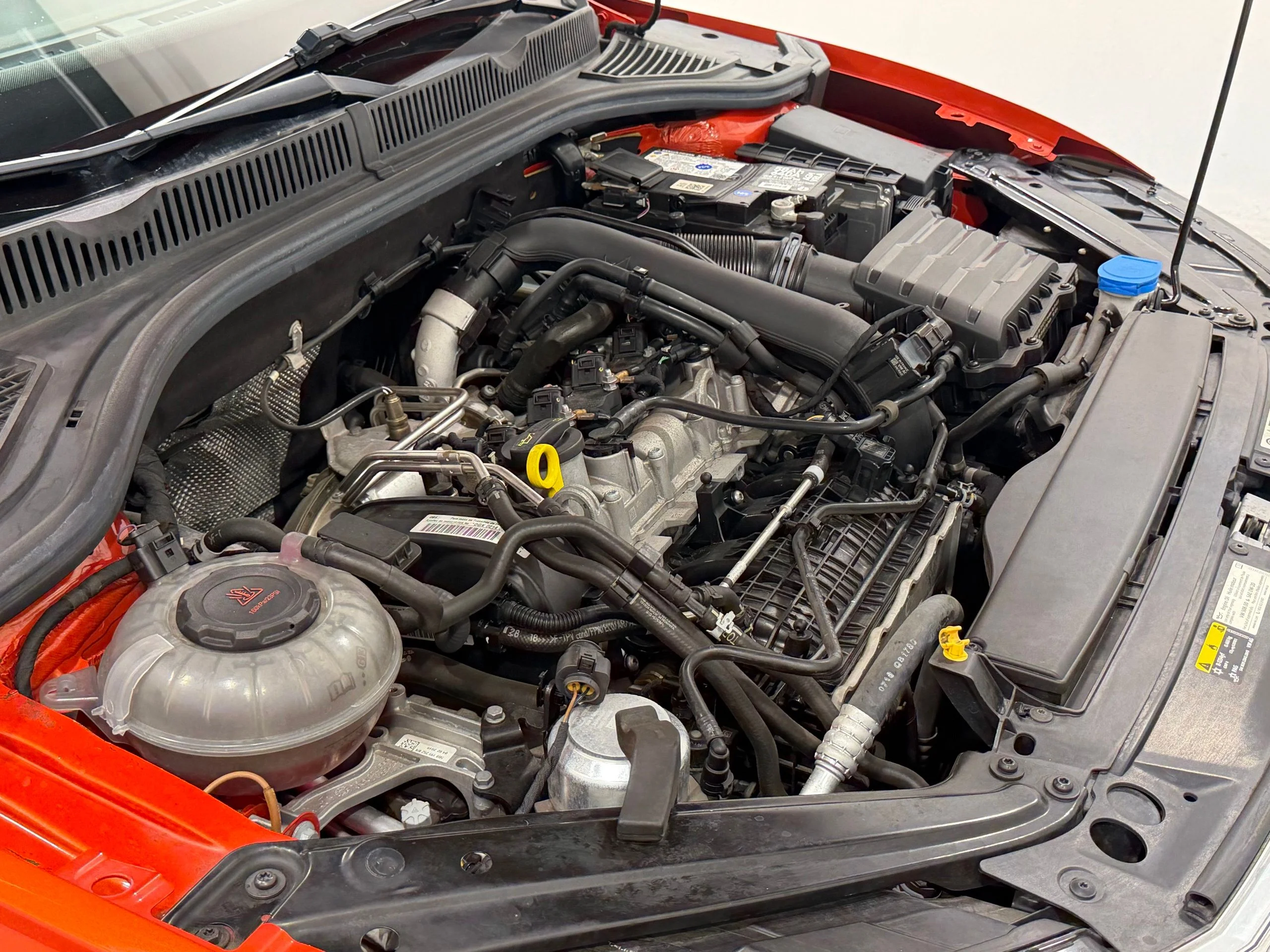 Used 2019 Orange Volkswagen 1.4T SE image 51