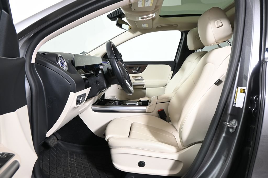Used 2023 Mountain Gray Metallic Mercedes-Benz GLA 250 image 3
