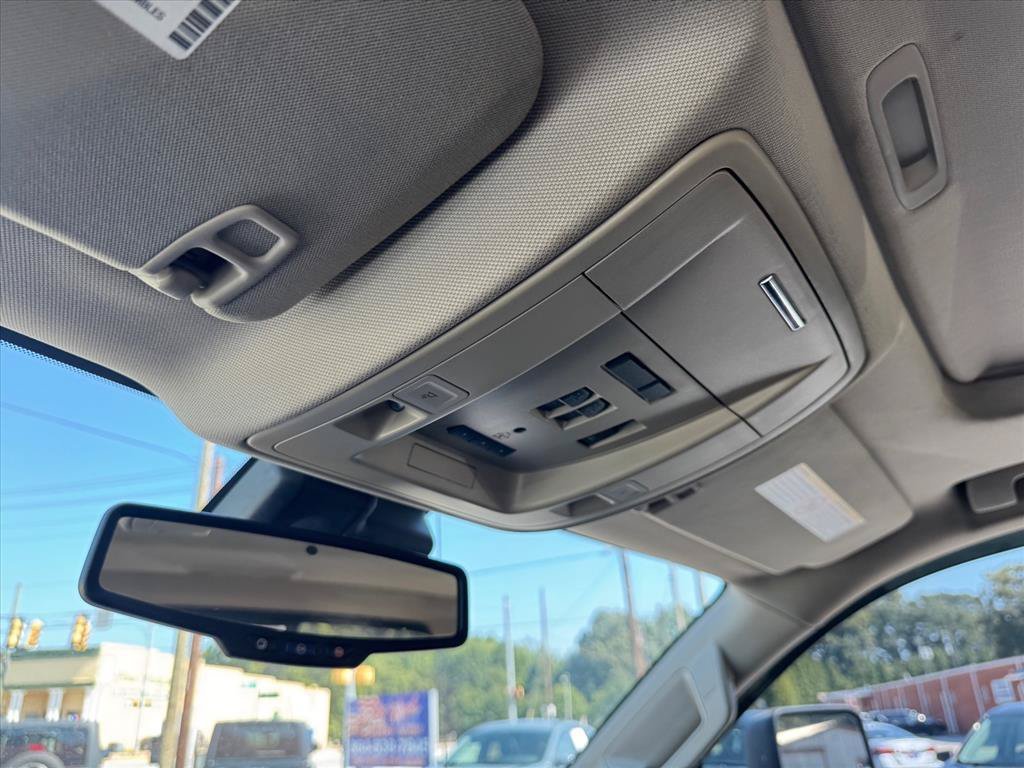 Used 2015 DEEP OCEAN BLUE METALLIC Chevrolet High Country image 25