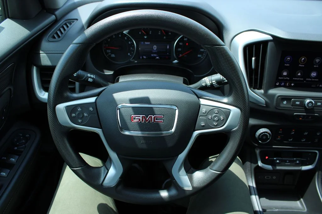 Used 2024 Summit White GMC SLE image 33