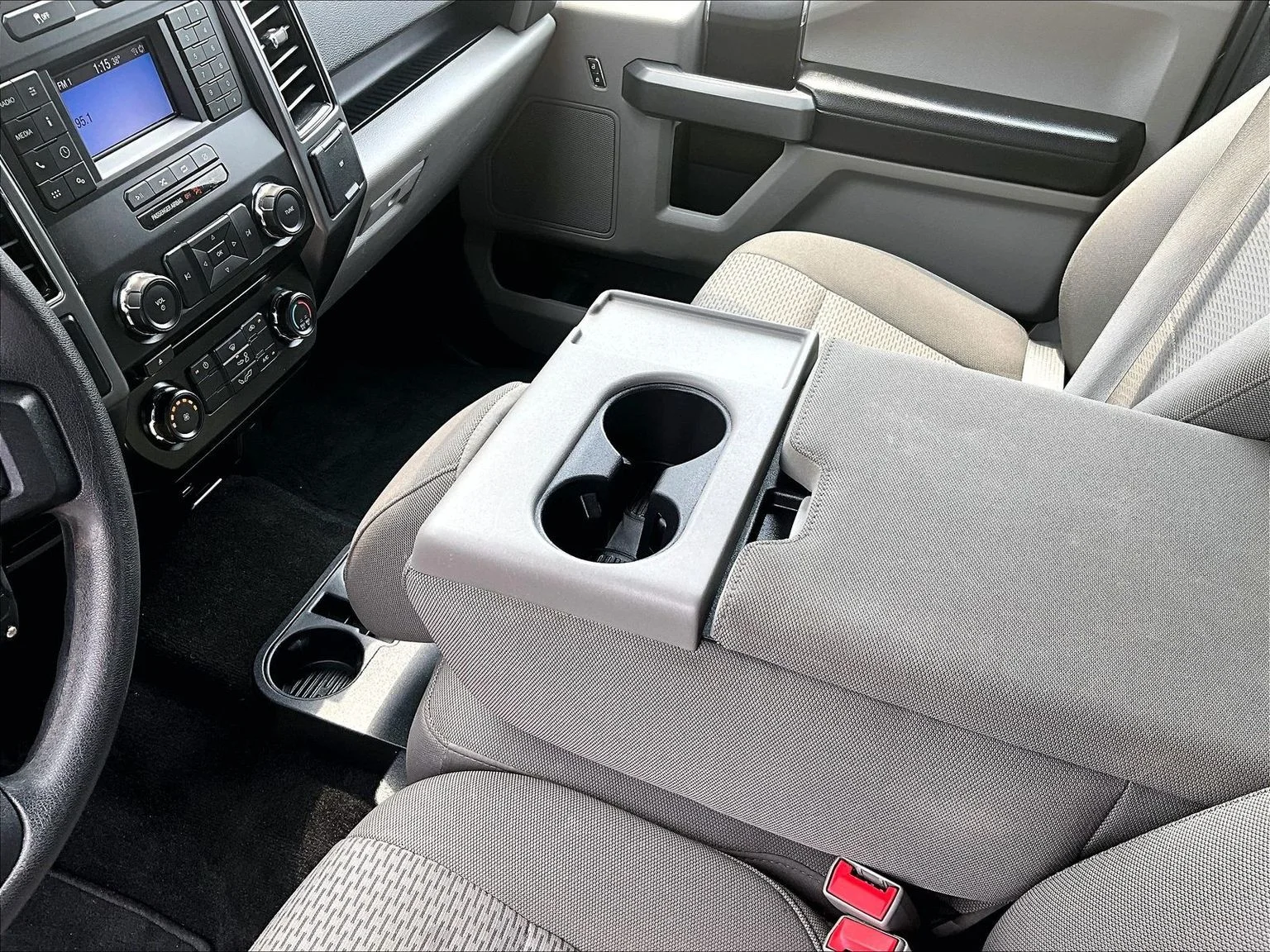 Used 2018 Black Ford XLT image 15