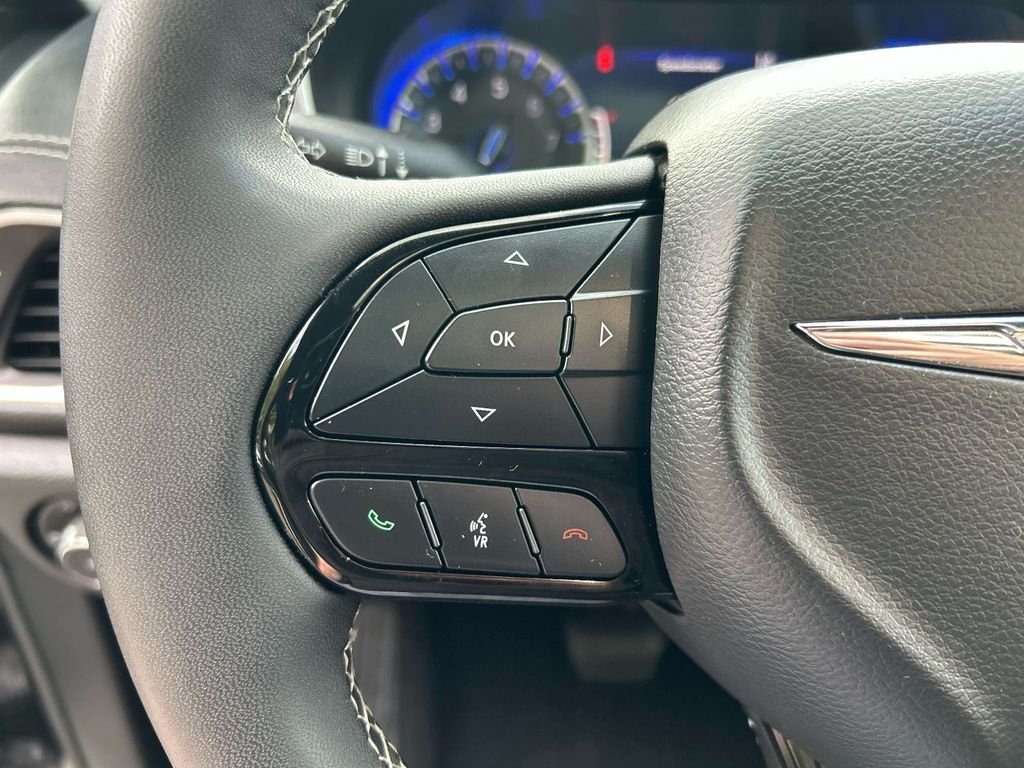 Used 2025 Black Chrysler Limited image 19