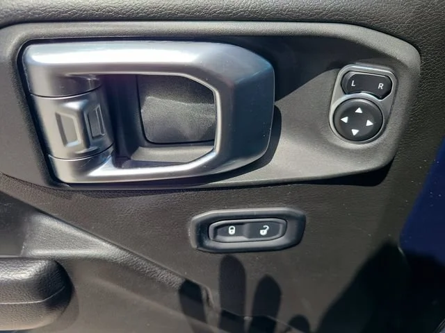 Used 2025 Blue Jeep Rubicon image 18
