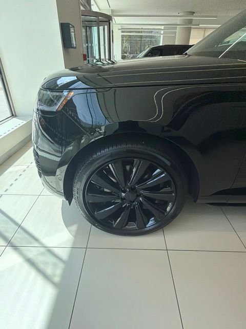 New 2026 Narvik Black Land Rover SV image 2