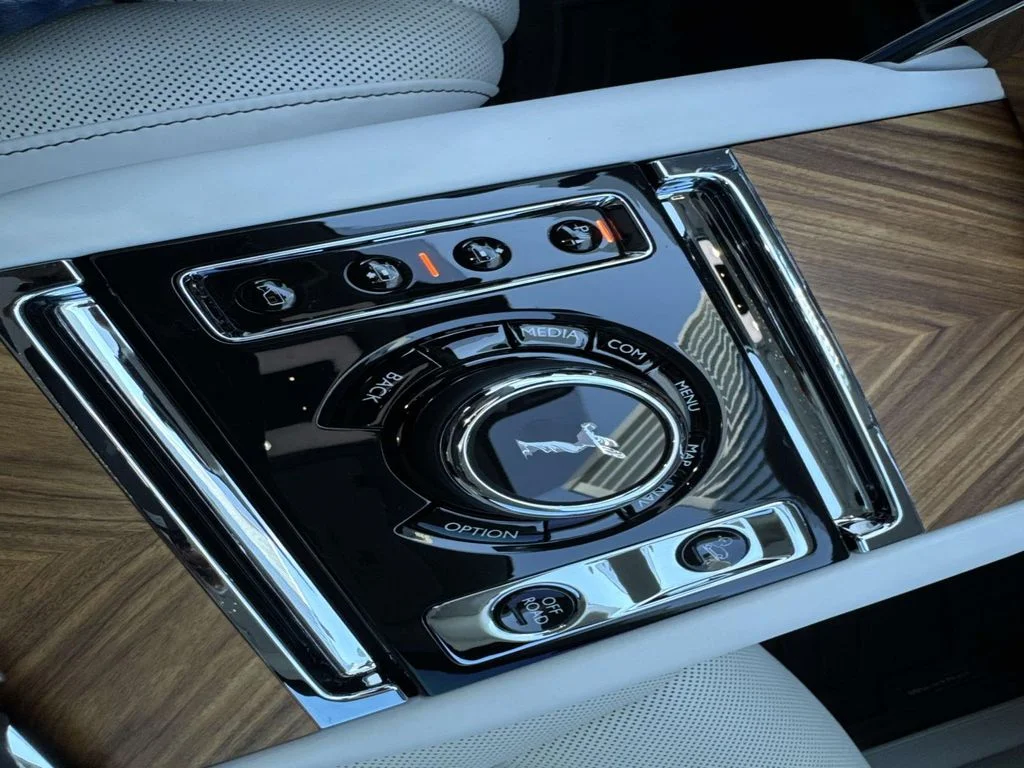 Used 2021 Blue Rolls-Royce  image 26