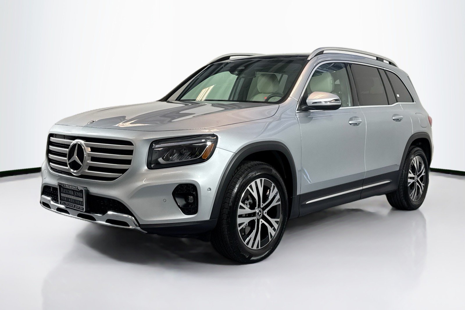 2026 Mercedes-Benz GLB GLB 250 4MATIC's photo