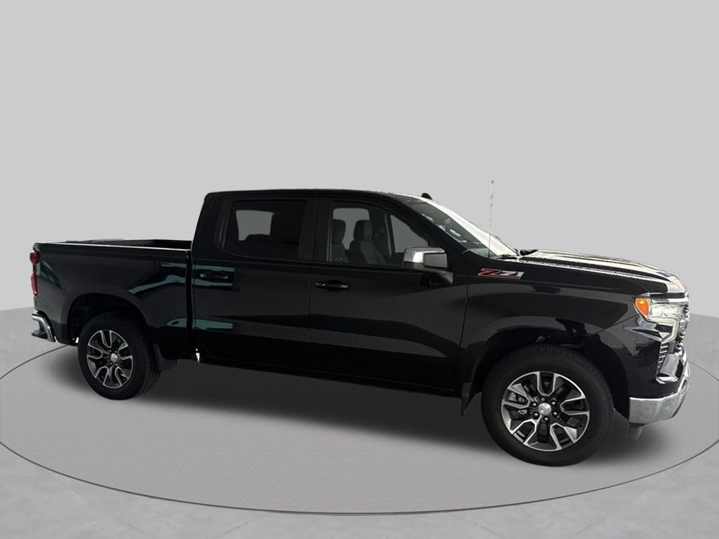 Used 2022 Black Chevrolet LT image 11
