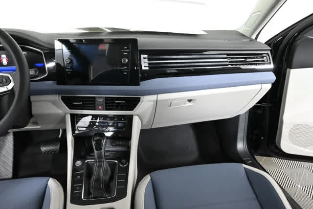New 2026 Deep Black Pearl Volkswagen SE image 14