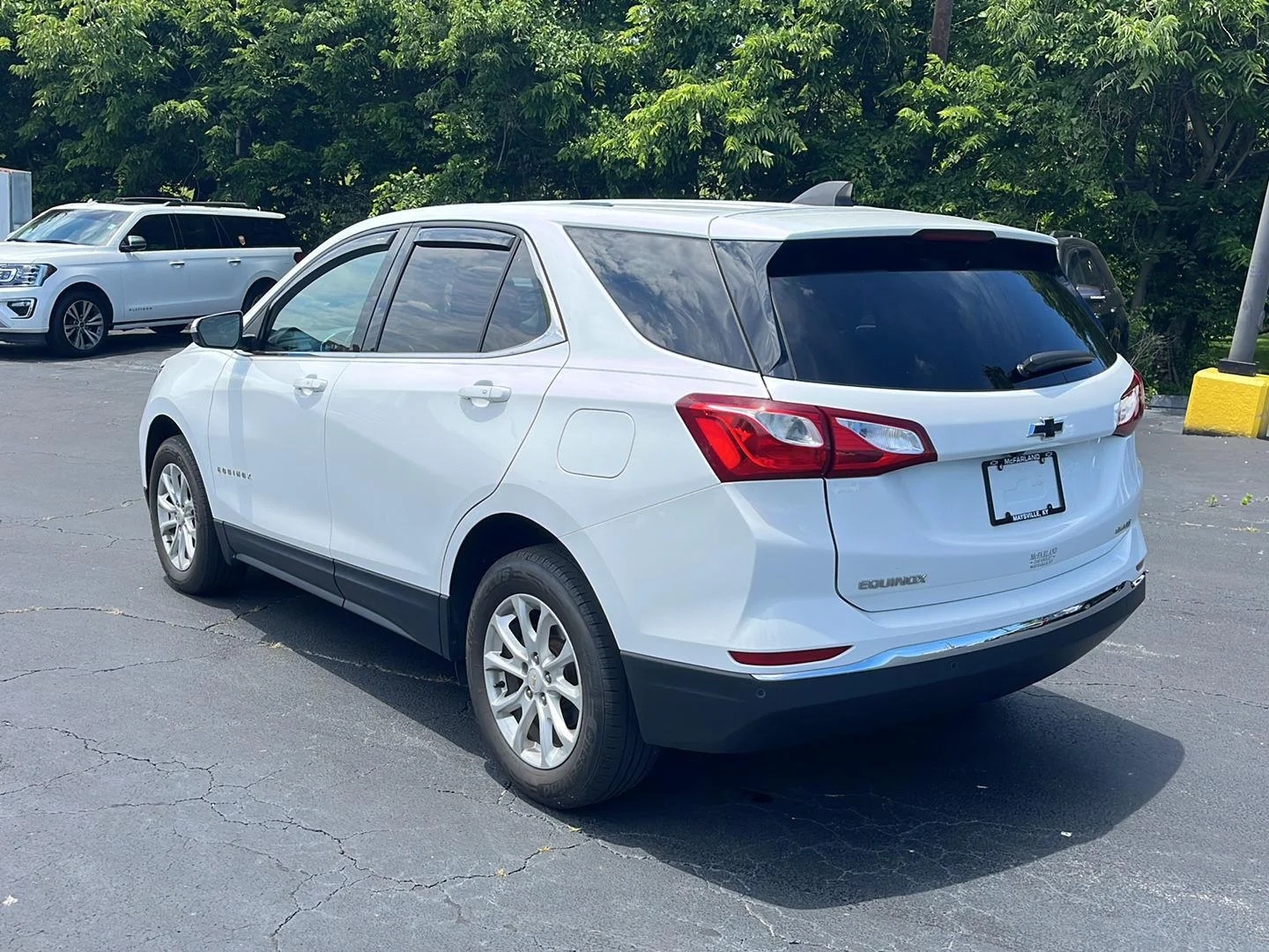 Used 2018 SUMMIT WHITE Chevrolet LT image 3