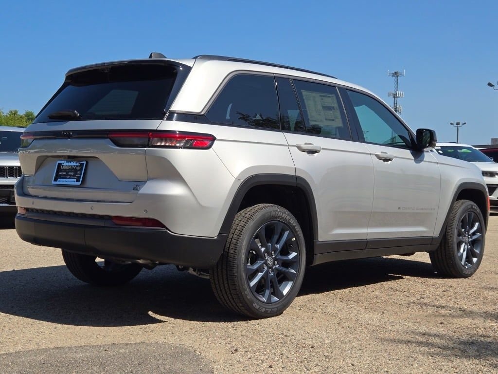 New 2026 Silver Zynith Jeep  image 13