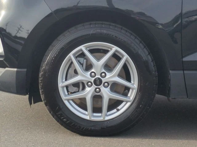 Used 2024 Black Ford SEL image 17