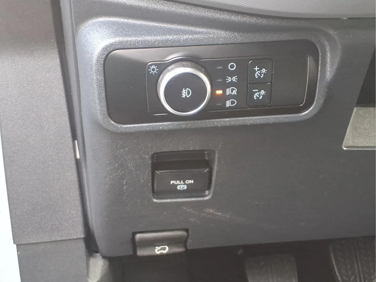Used 2024 Cactus Gray Ford Black Diamond image 13