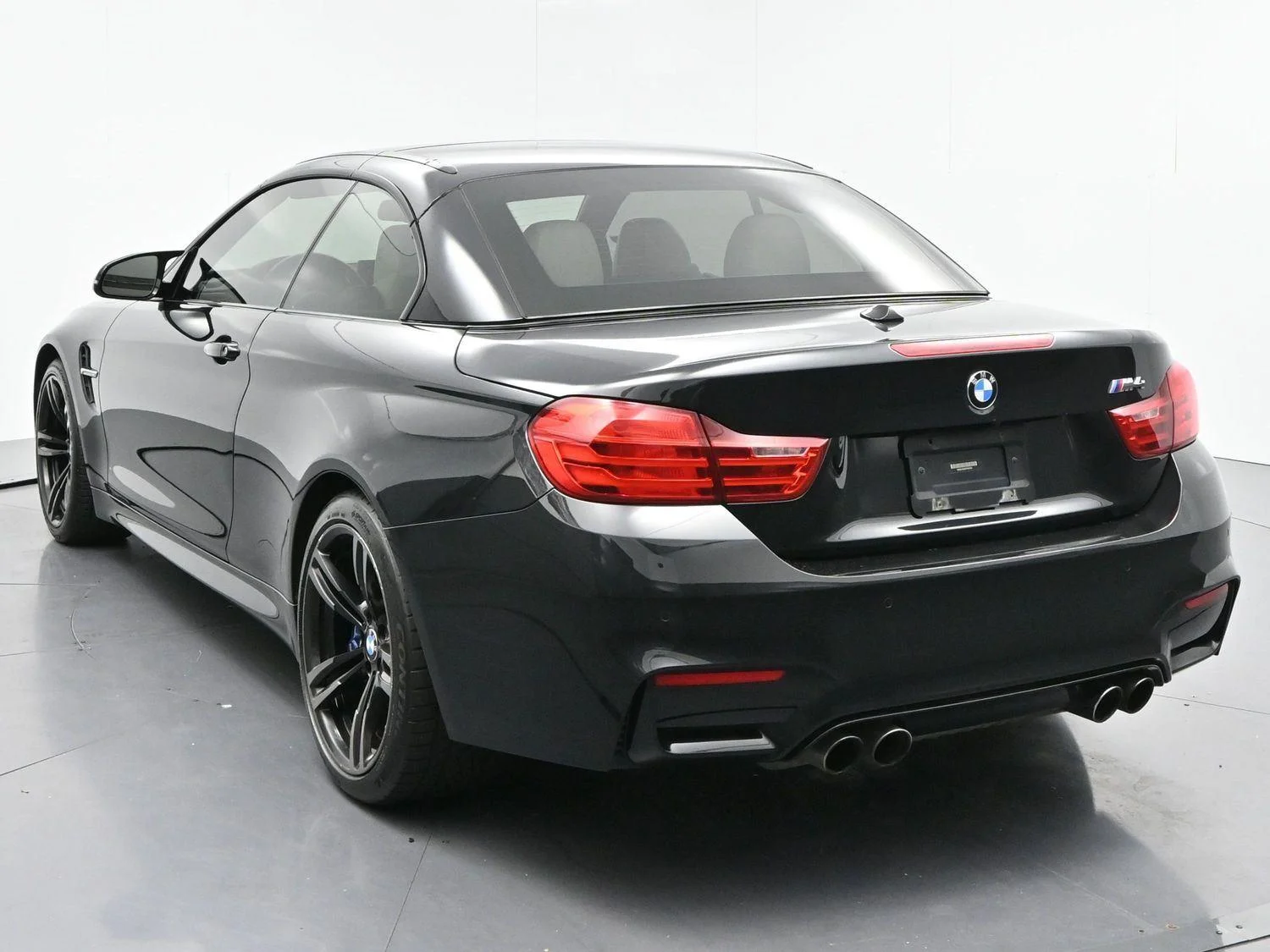 Used 2015 Black Sapphire Metallic BMW M4 image 6