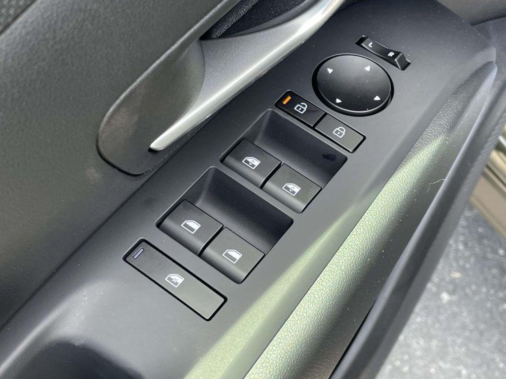 New 2026 Green Hyundai SEL AWD image 15