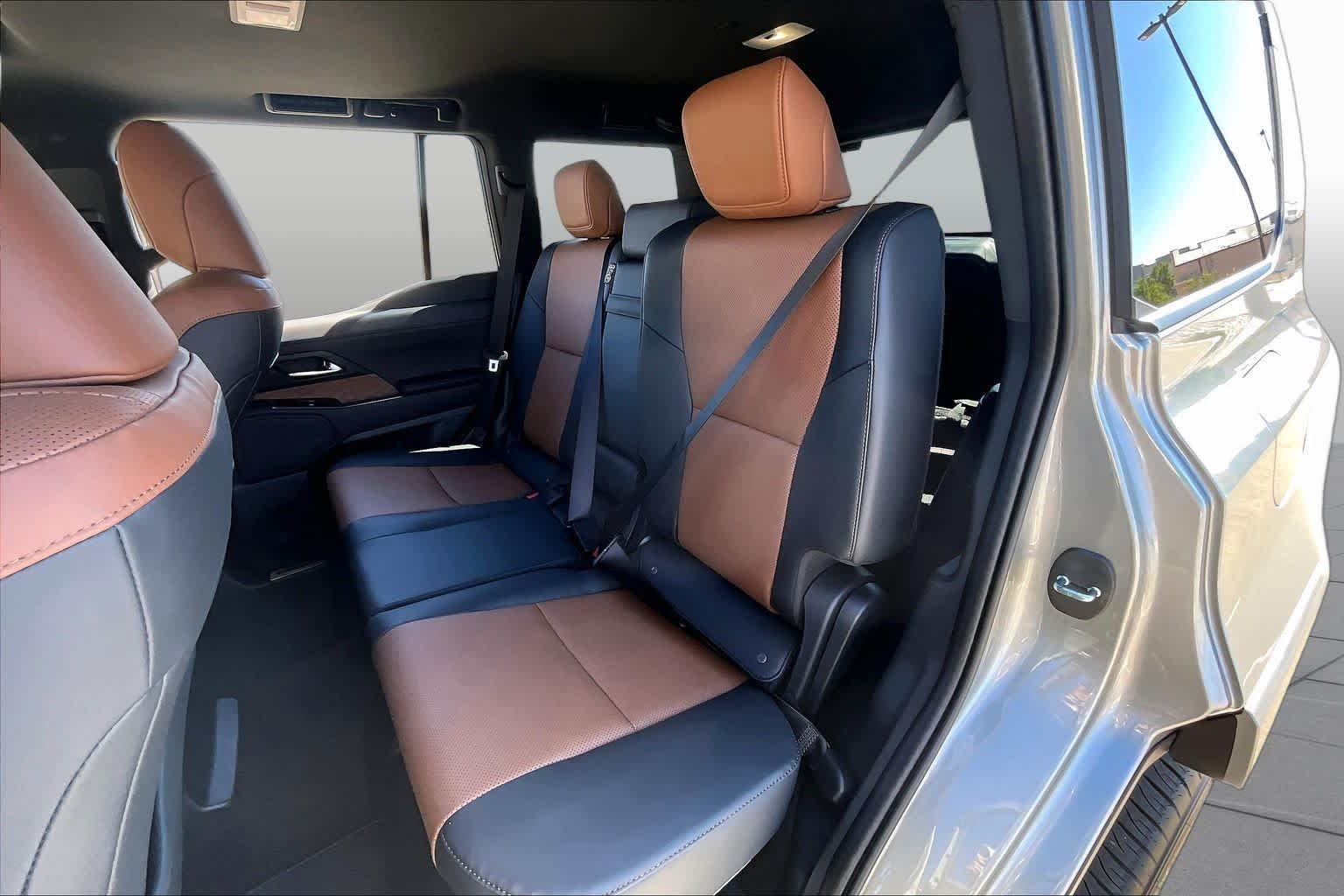 Used 2026 Atomic Silver Lexus Premium+ image 20