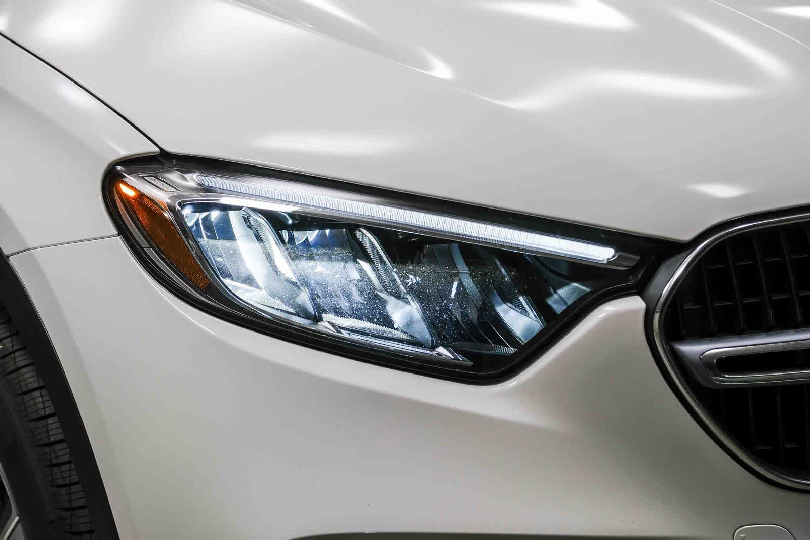 New 2026 Polar White Mercedes-Benz GLC 300 image 55