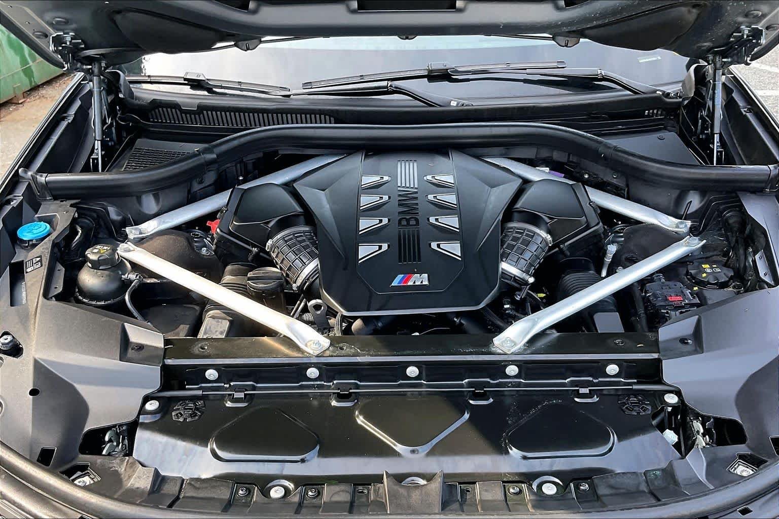 Used 2024 Frozen Pure Grey Metallic BMW M60i image 28