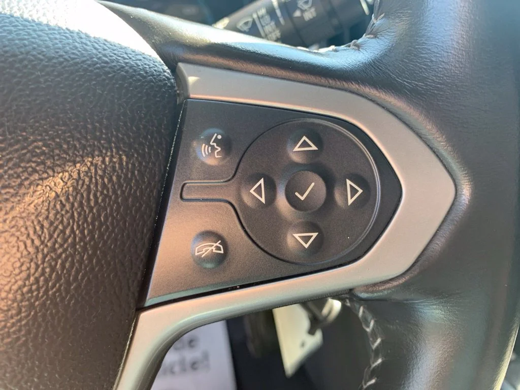 Used 2019 Silver Chevrolet LT image 24