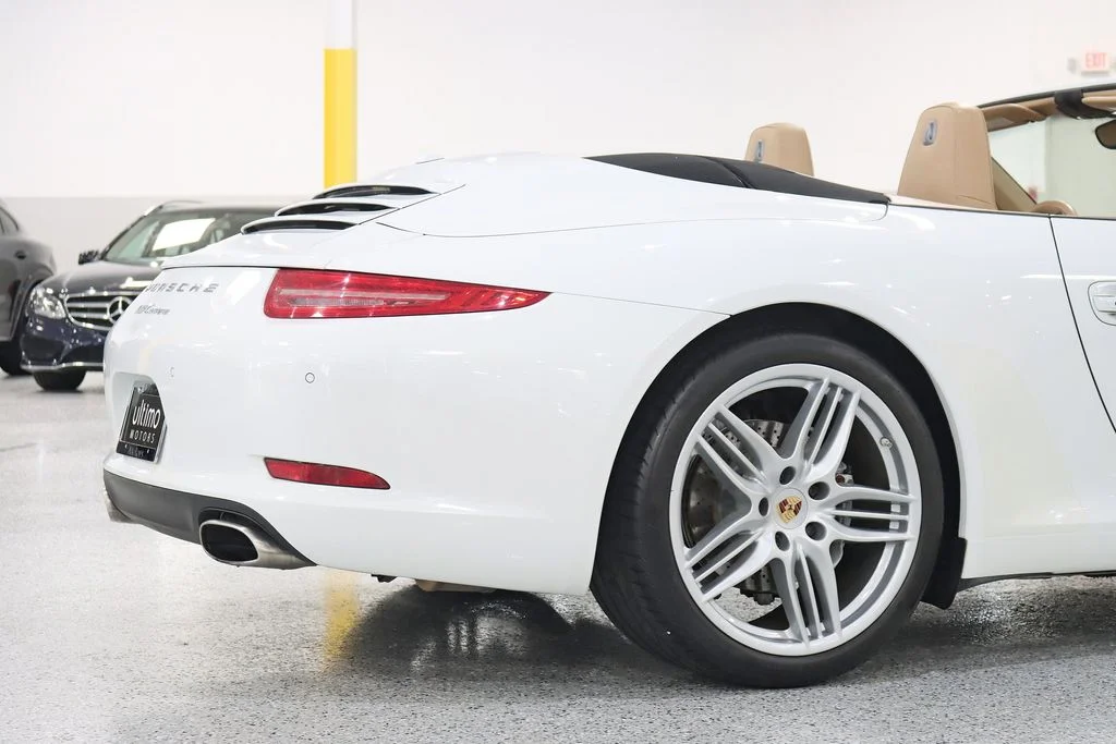 Used 2014 White Porsche Carrera image 11