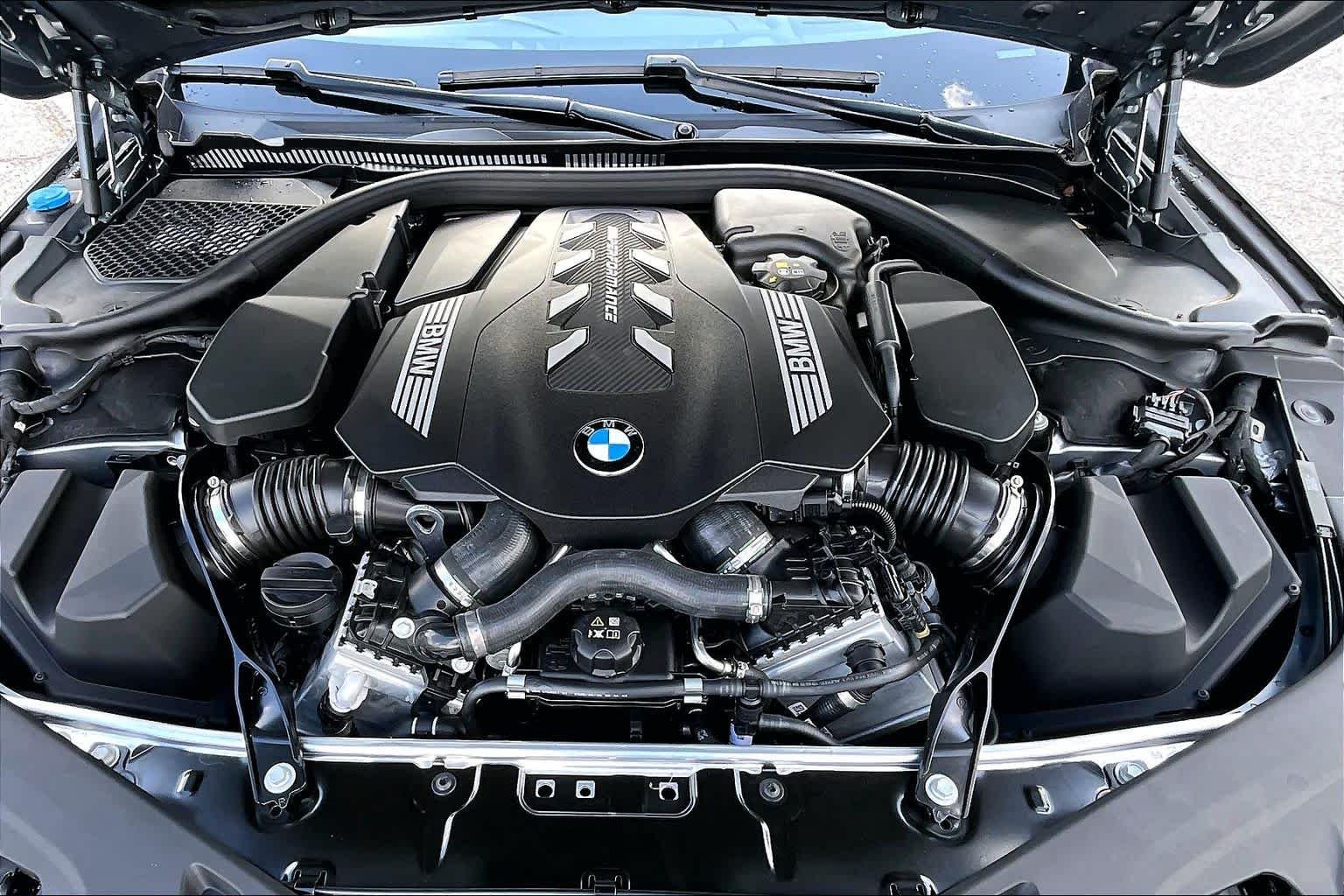 Used 2026 Frozen Pure Grey Metallic BMW M850i image 30
