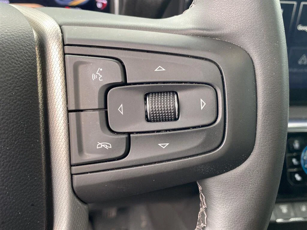Used 2025 Onyx Black GMC Denali image 20