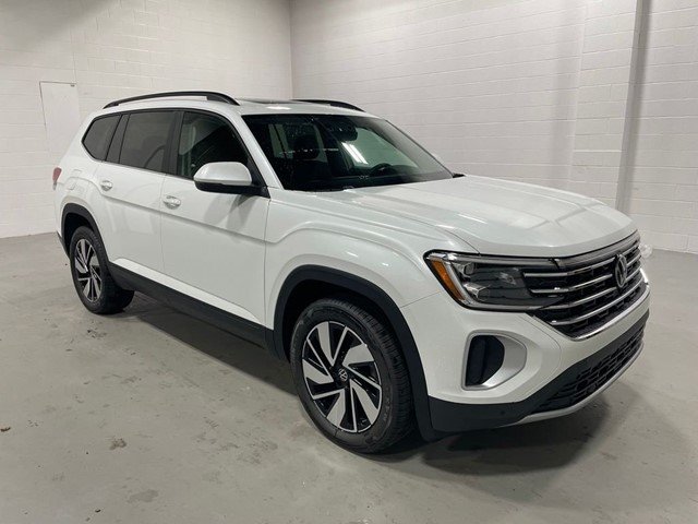 New 2026 Opal White Pearl Volkswagen 2.0T SE W/TECHNOLOGY image 5