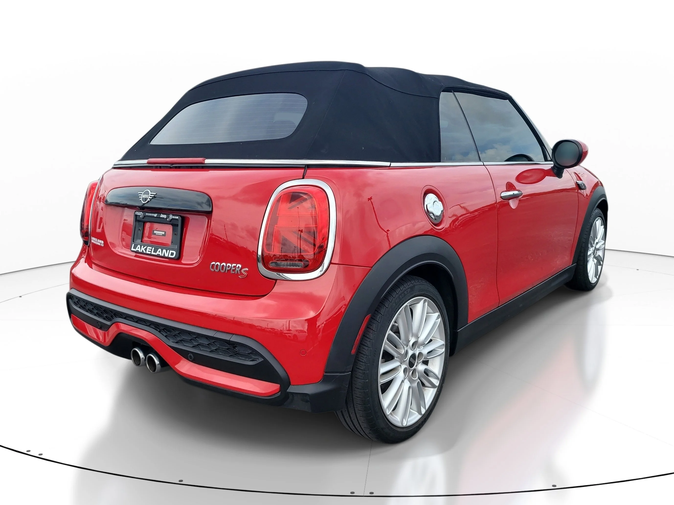 Used 2022 Chili Red MINI Cooper S image 4