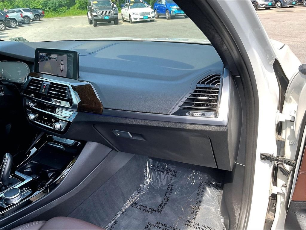 Used 2021 White BMW xDrive30i image 13