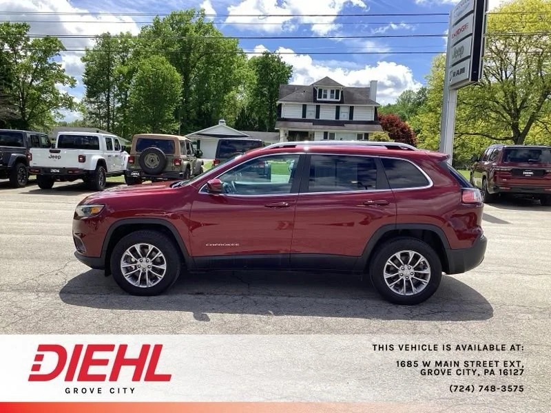 Used 2020 Red Jeep Latitude Plus 4x4 image 4