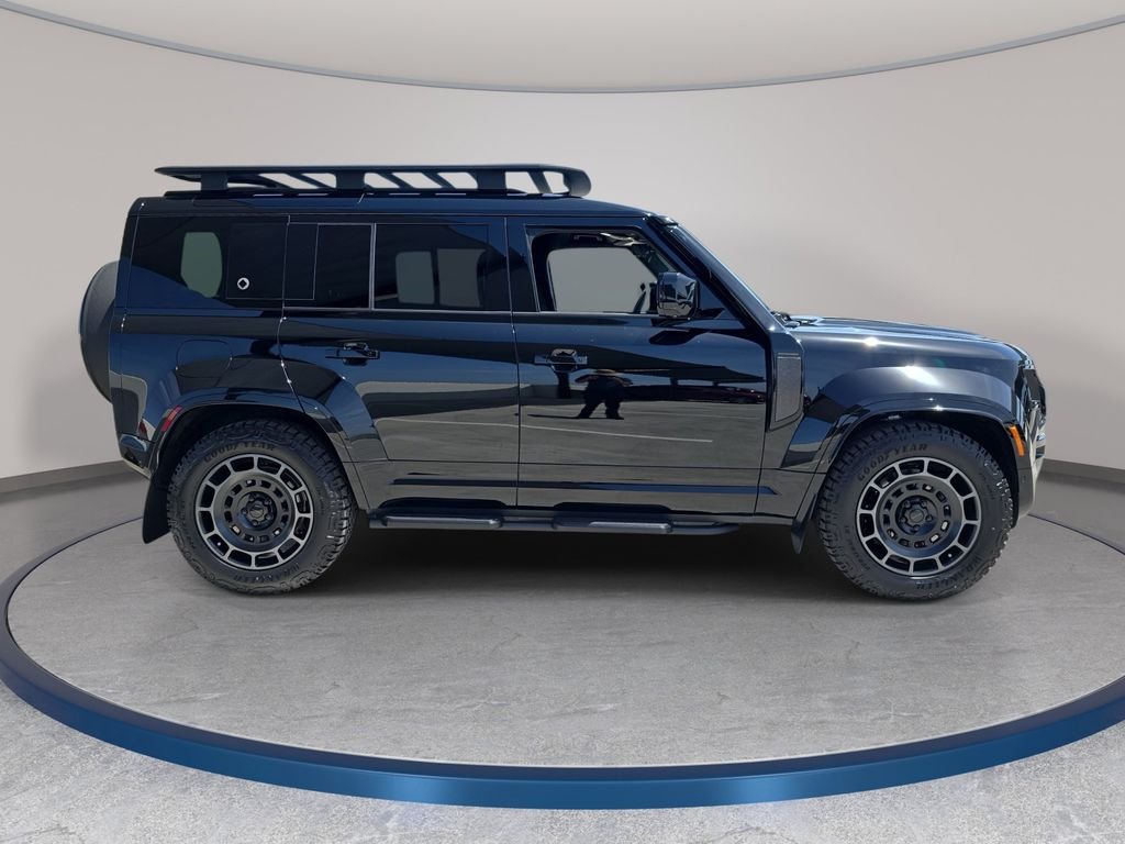New 2026 Narvik Black Land Rover OCTA Black image 4