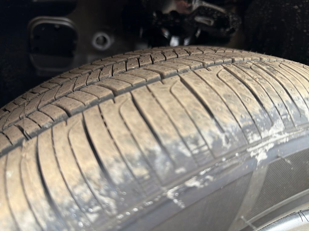 Certified Used 2026 Fluid Metal Hyundai SE image 31