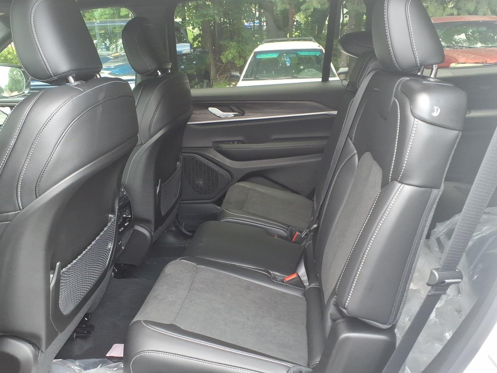 New 2026 Bright White Clearcoat Jeep Altitude image 8