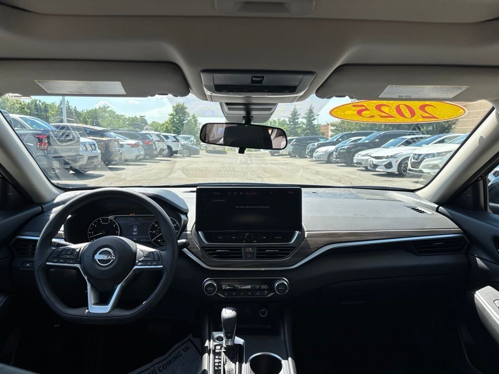 Used 2025 Black Nissan 2.5 SV image 13