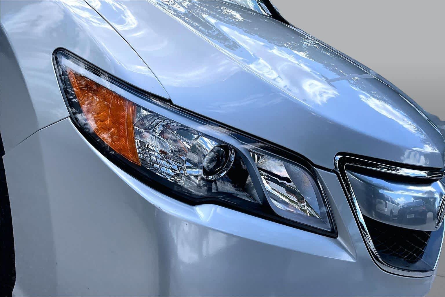 Used 2014 Forged Silver Metallic Acura  image 28