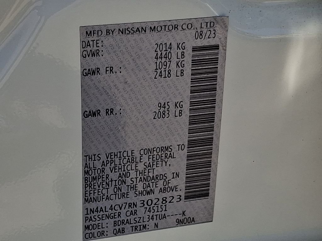 Used 2024 White Nissan 2.0 SR image 27