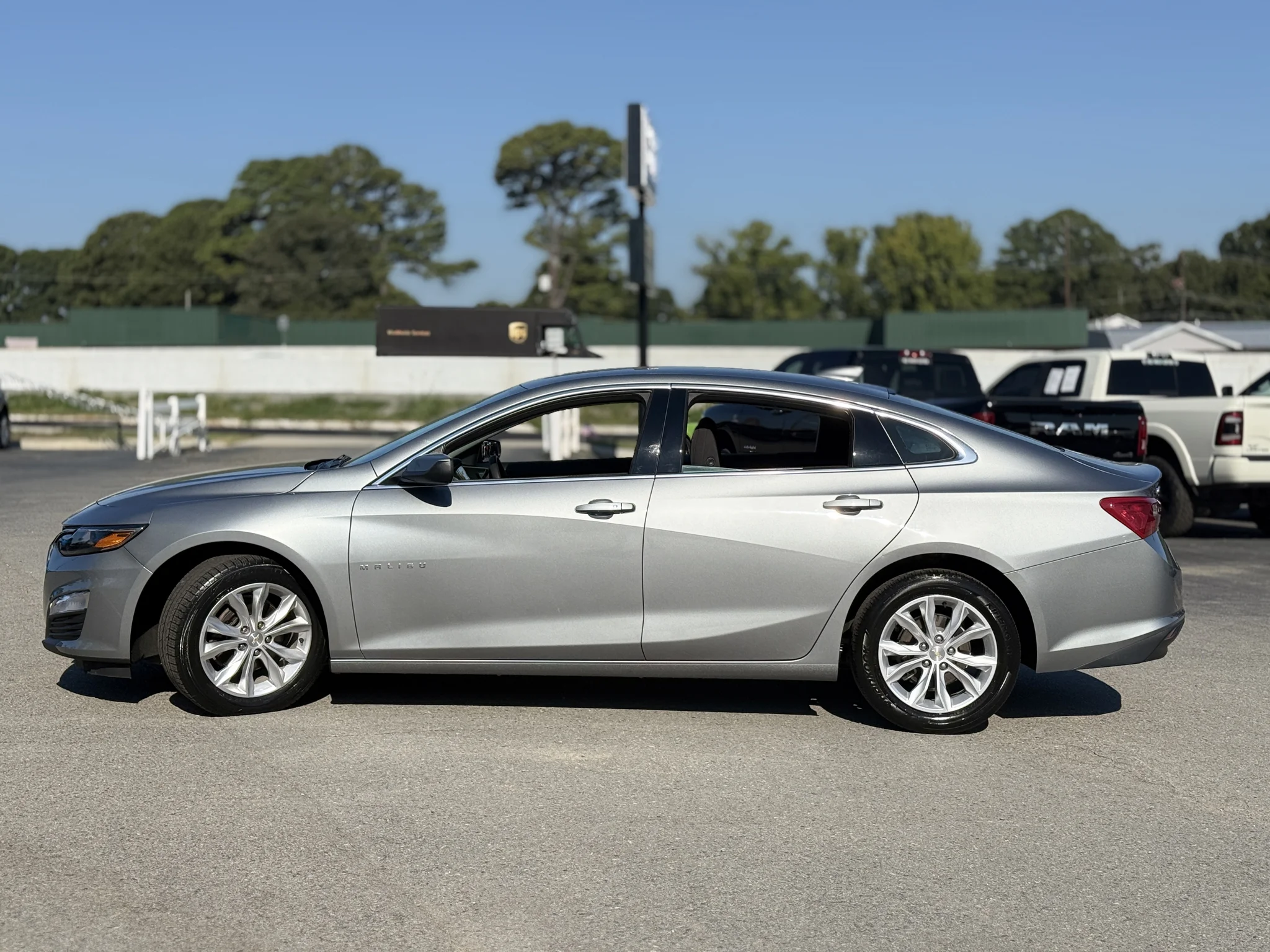 Used 2023 Sterling Gray Metallic Chevrolet LT image 4